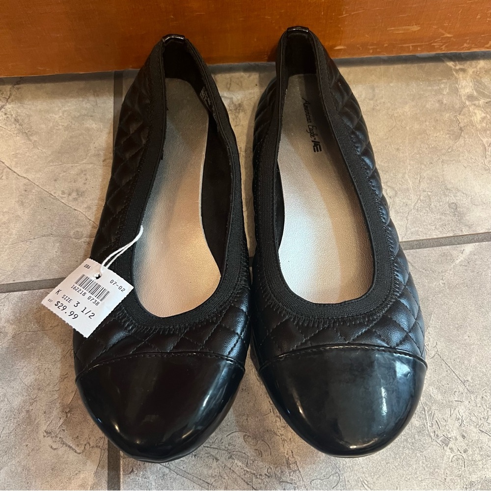 American Eagle Flats - Girls Size 3.5 - Brand New with Tags